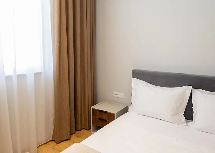 Infinity Тирана