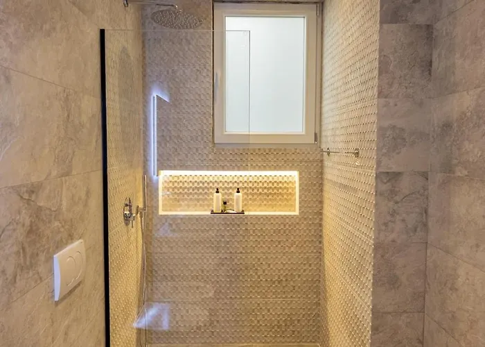 Infinity * Тирана